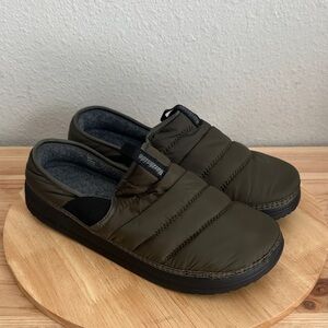 Northside Rainier Womens Round Closed Toe Slip-On Shoe new 10